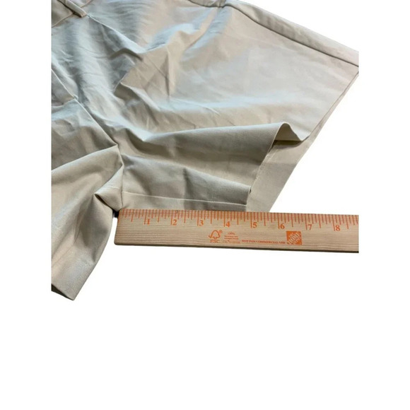 41 Hawthorn Mid Rise Short Front Pleat, light tan Size 8 - Picture 5 of 9